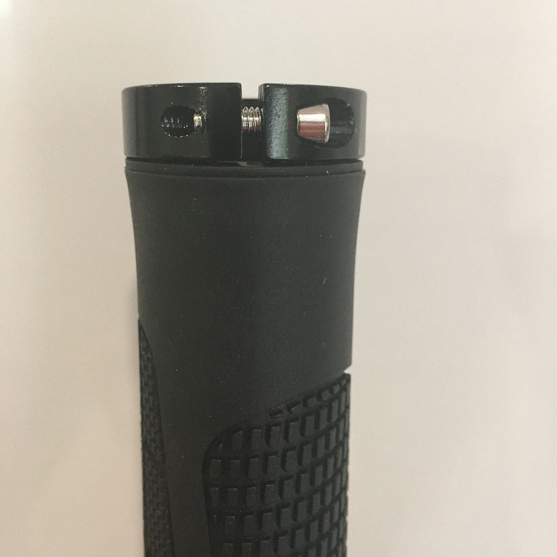 Villain - Arrest 1st Offense - MTB Grips